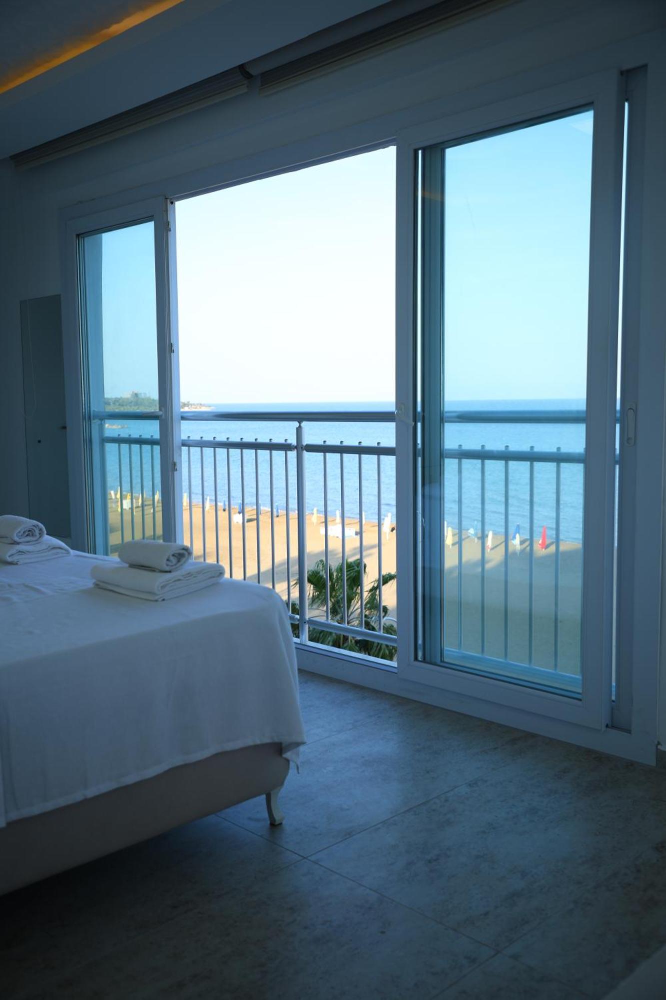 Erdemli Hotel Angel Beach - Kizkalesi Mersin מראה חיצוני תמונה